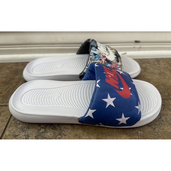Nike Women's Victori One Slides Multicolors  Mismatch Size 7 - Picture 1 of 6